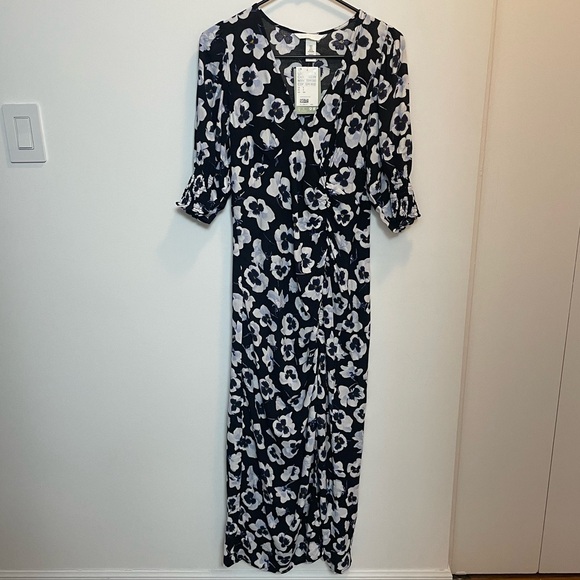 NWT H&M Floral Print Dress with Slit, Size Small, New With Tags - Picture 1 of 9